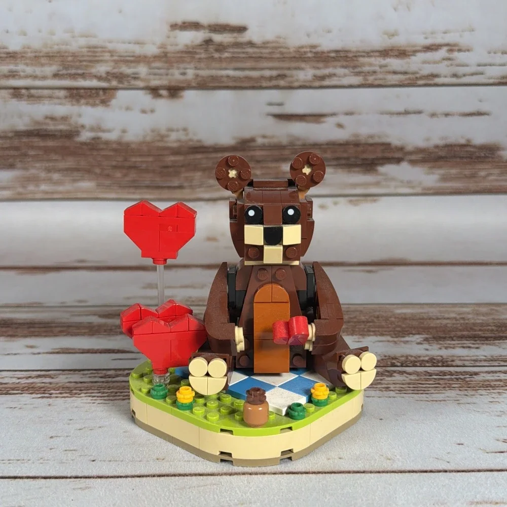 Retired LEGO 40462 Valentine's Brown Bear 2021 Seasonal Set